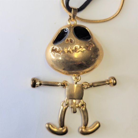 Alien Pendant Necklace UFO Pendant Fashion Necklace in an antique bronze hue - Picture 8 of 9